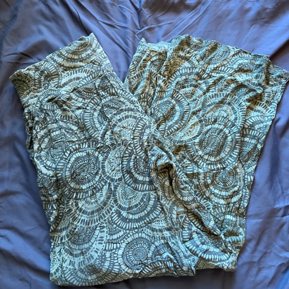 A casual green tie dye looking pants with elastic waist